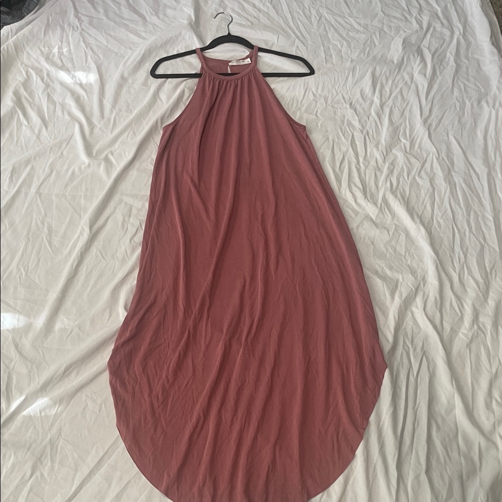 Elegant Sleeveless Halter Dress in Mauve